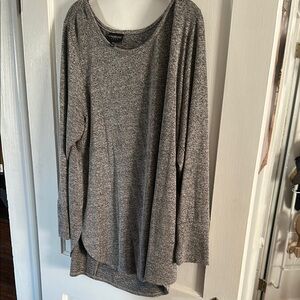 Lane Bryant Heathered Gray Top with Thumbholes